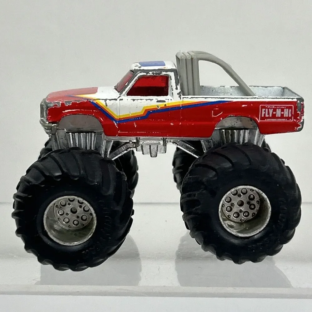 Vintage 1985 Matchbox Super Chargers Monster Truck 4x4 FLY-N-HI